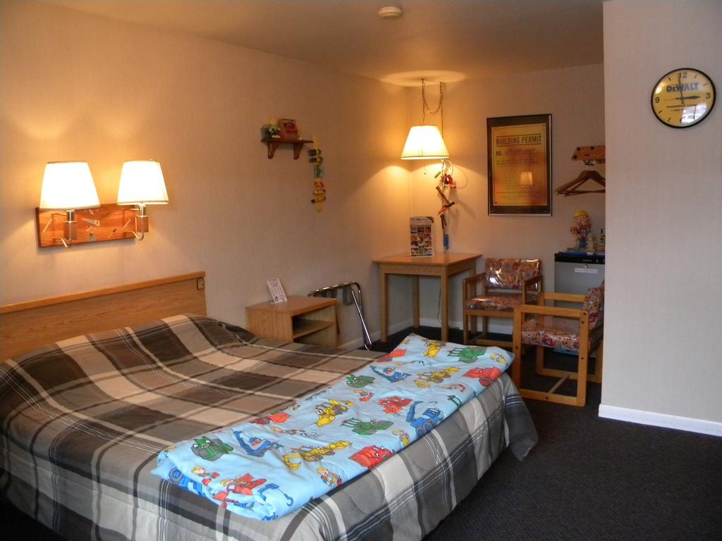 Blue And White Motel Kalispell Kamer foto