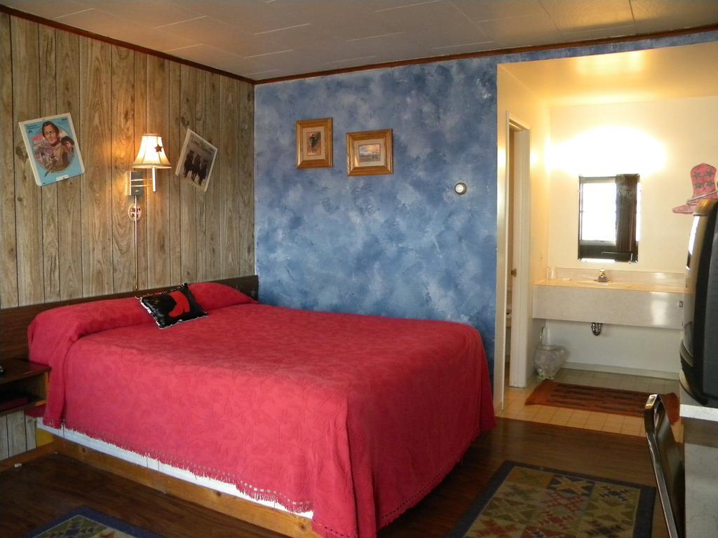 Blue And White Motel Kalispell Buitenkant foto