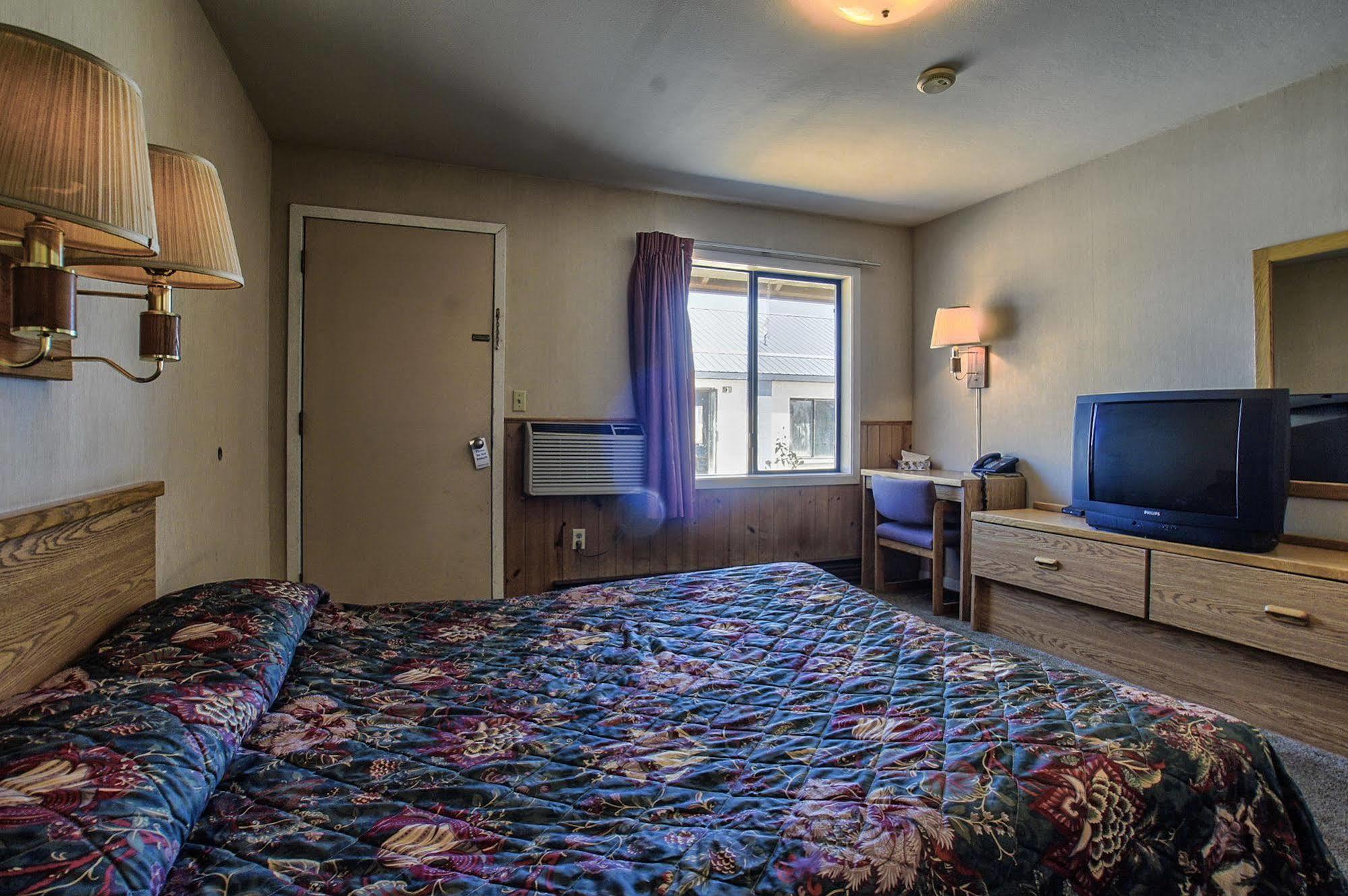 Blue And White Motel Kalispell Buitenkant foto